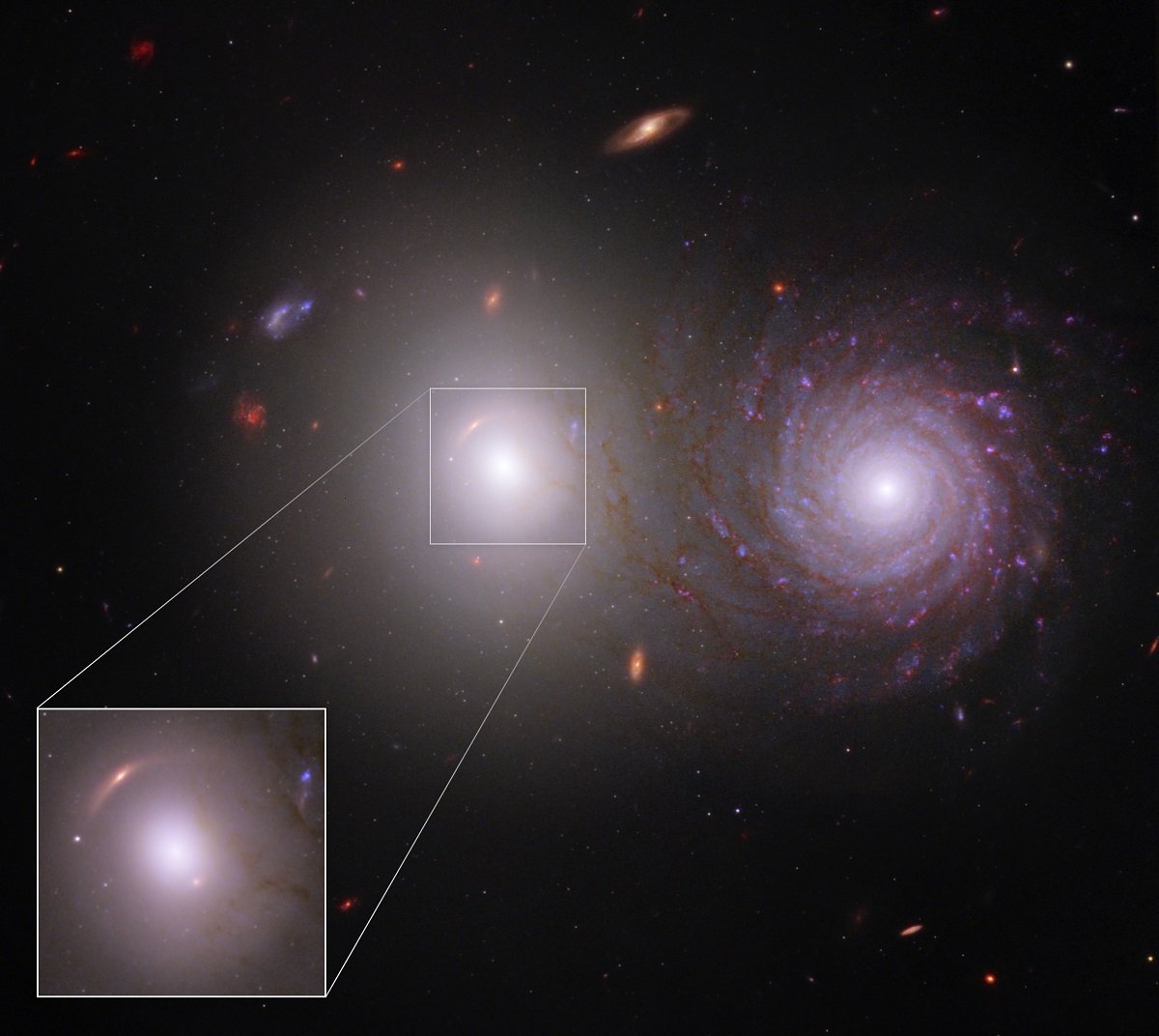 stsci-01ge096emax57mjzs75sskb3h0 система галактик VV191